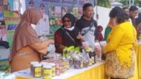 Bazar UMKM Kendal Binaan Para OPD Sajikan Aneka Produk Makanan,Baperlitbang Sajikan Aneka Busana dan Batik